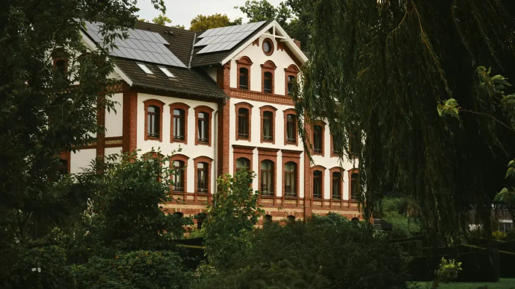 Historic home buying pros and cons