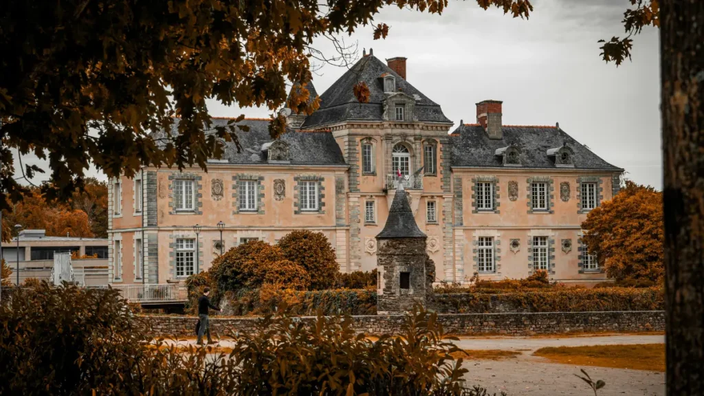 Historic home buying pros and cons