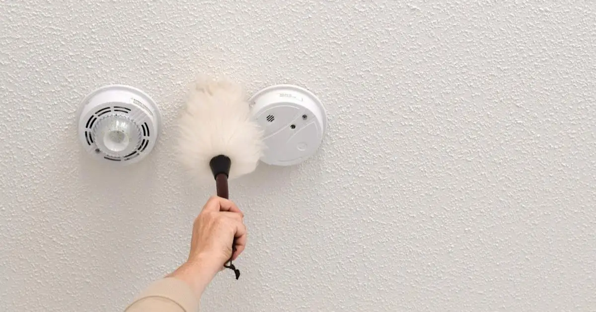 Steps to Clean Your Popcorn Ceiling