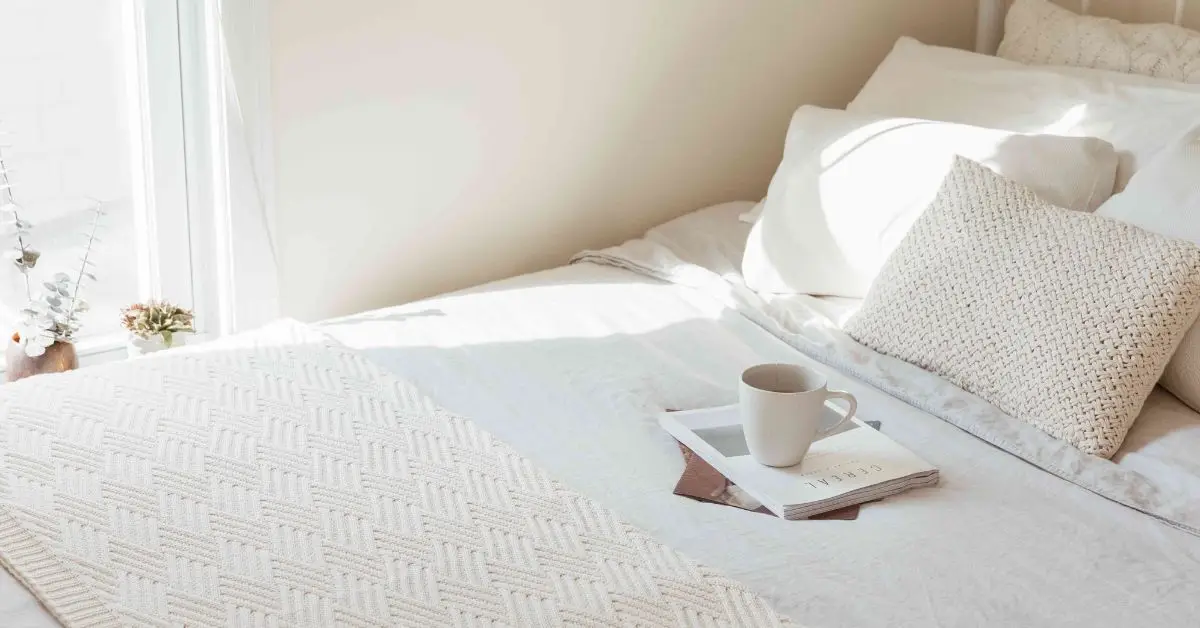 clever ways to warm up your bedroom in winter