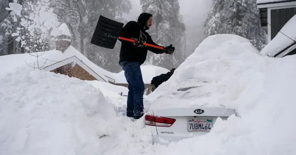 how to be helpful after snowstorms