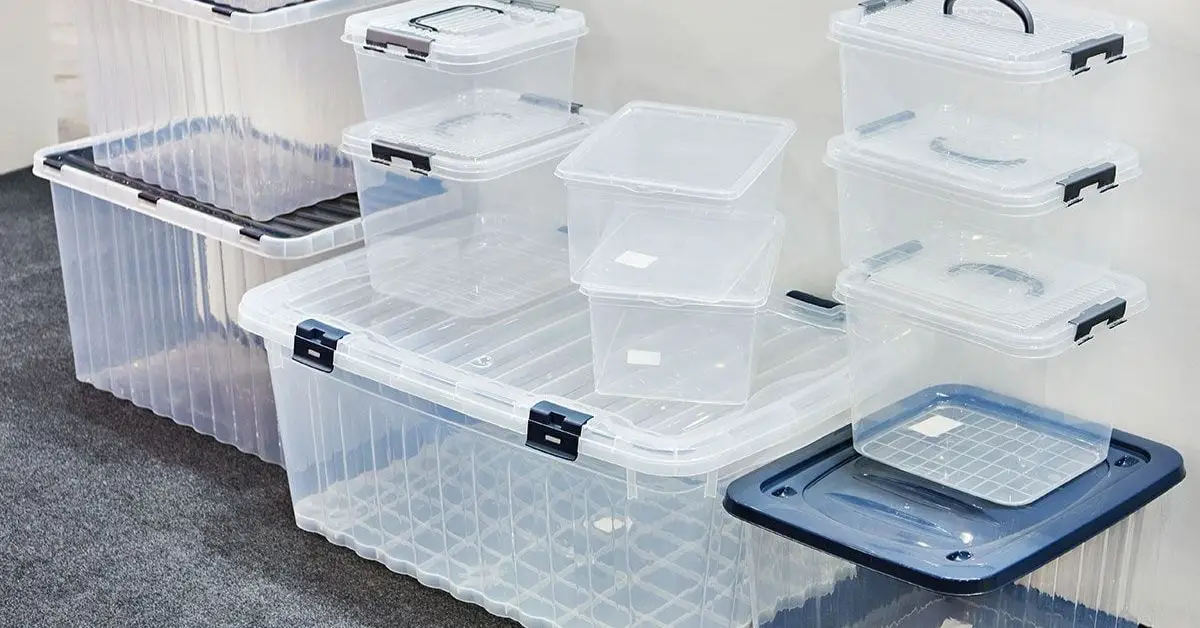 things you should never store in plastic bins