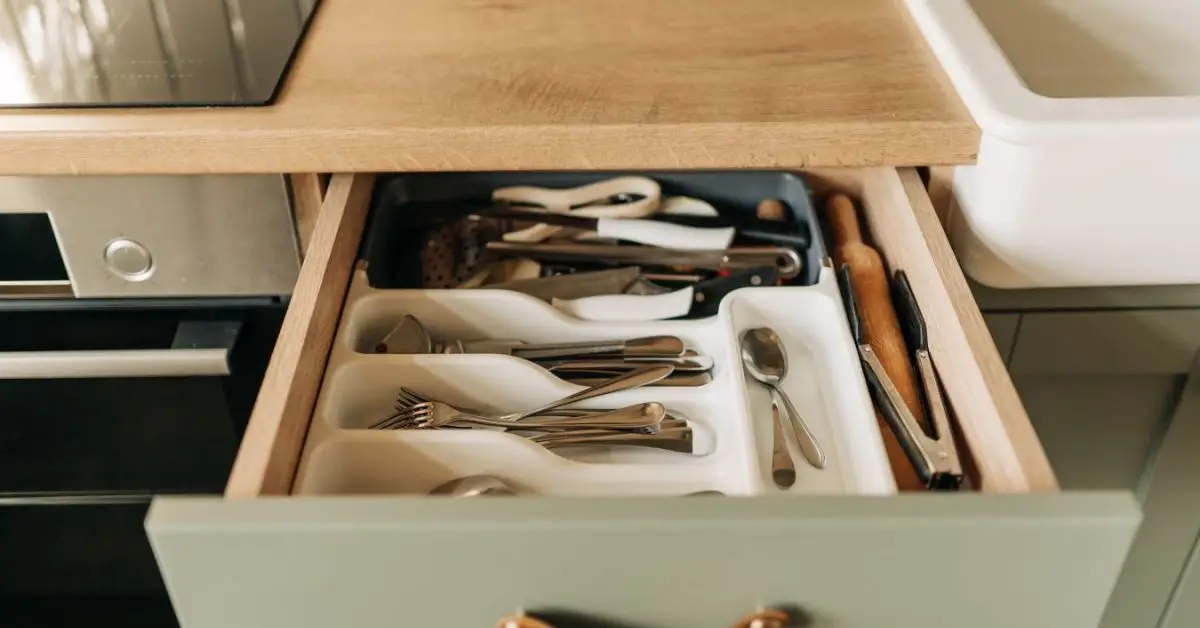 ways to remove grease from kitchen drawers