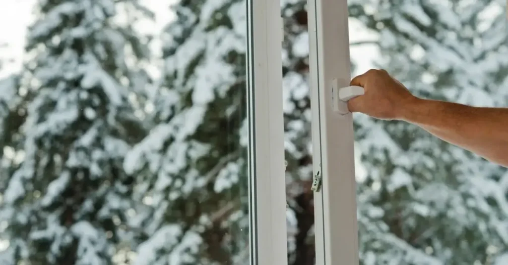 why you should open your windows in winter