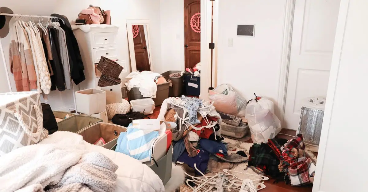 decluttering while moving