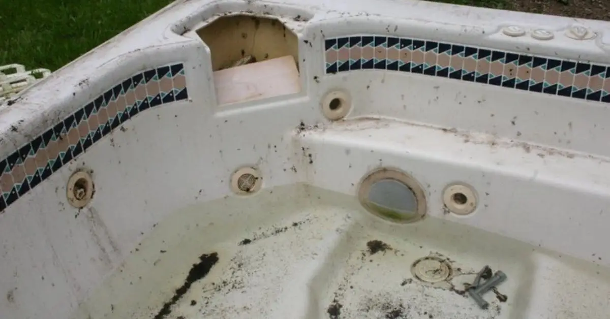 how clean jetted tub