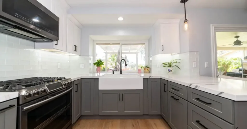 how to make a small kitchen look bigger