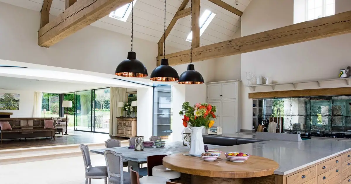how to make a small kitchen look bigger