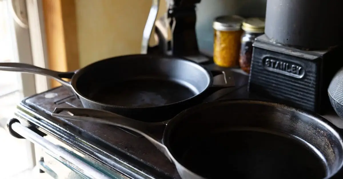 how to restore rusty cast iron pan