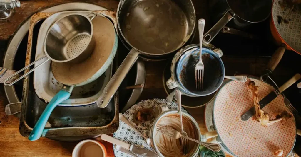 things that gross people out in the kitchen
