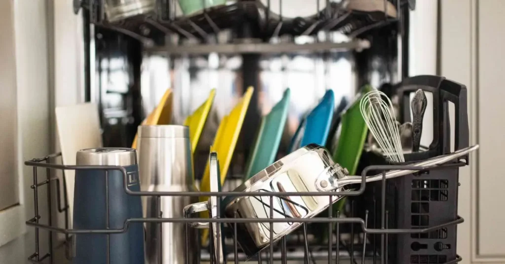 things to never put in dishwasher
