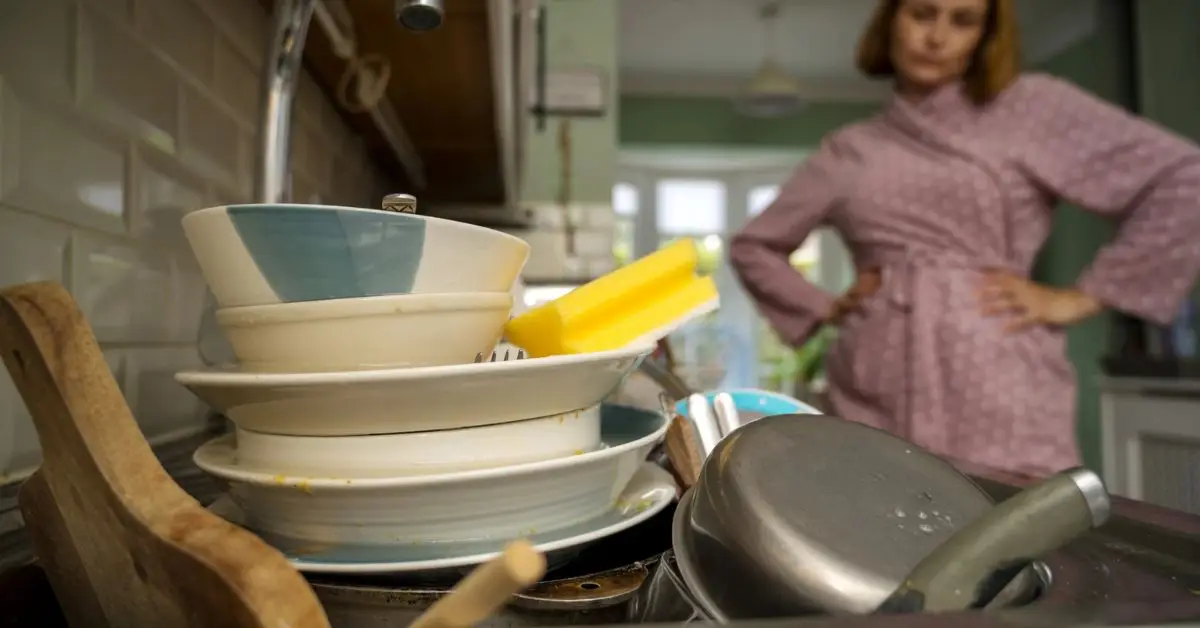 what to remove from kitchen counters before bed