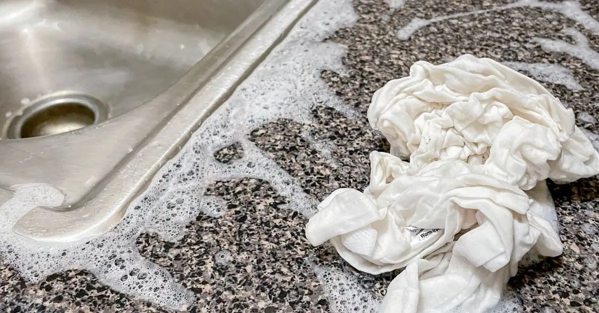 what to remove from kitchen counters before bed