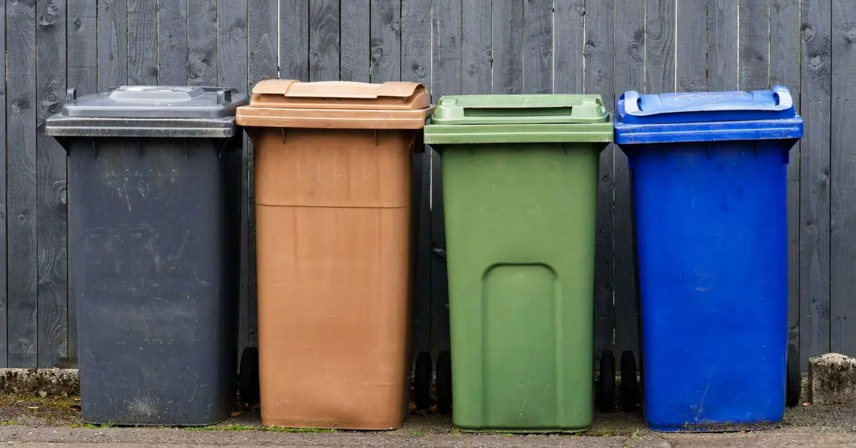 can you put overflow trash in a neighbors bin