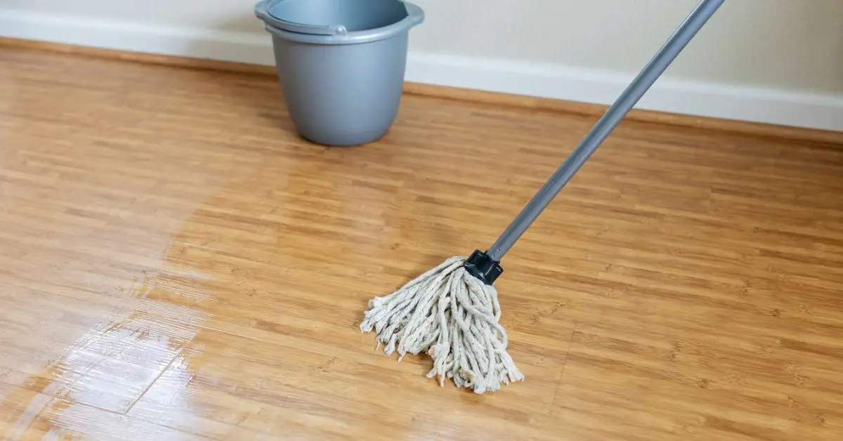 how to clean laminate floors