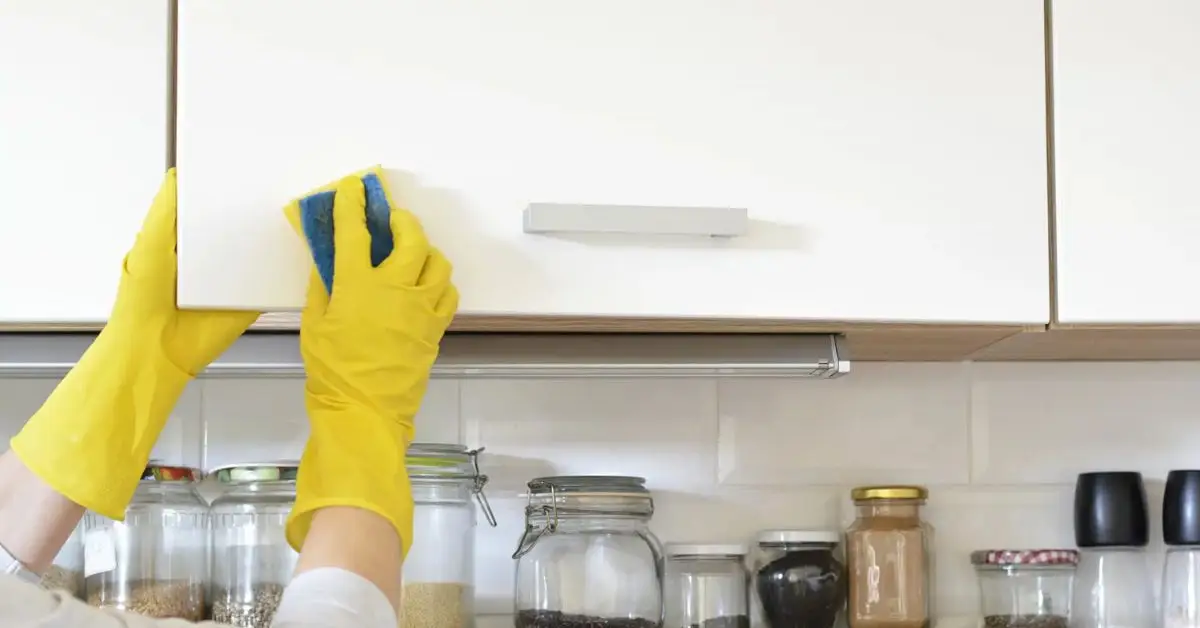 how to degrease wood kitchen cabinets