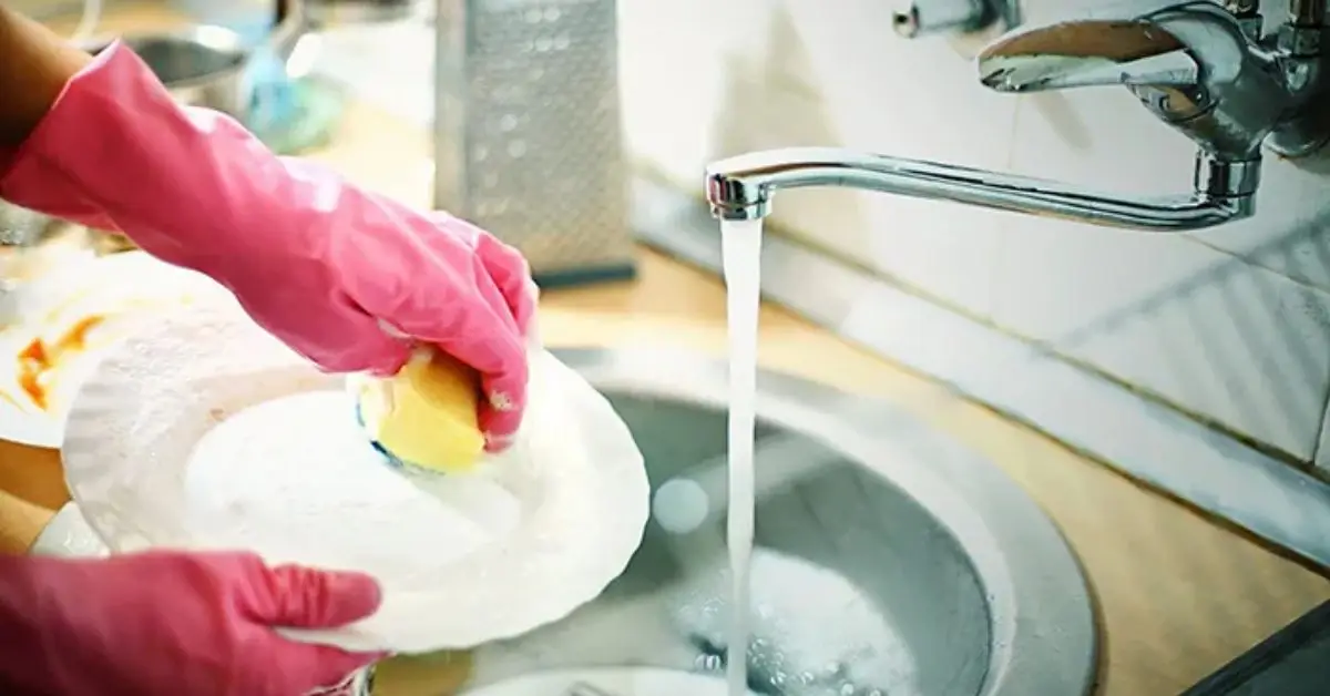 never wash dishes with cold water