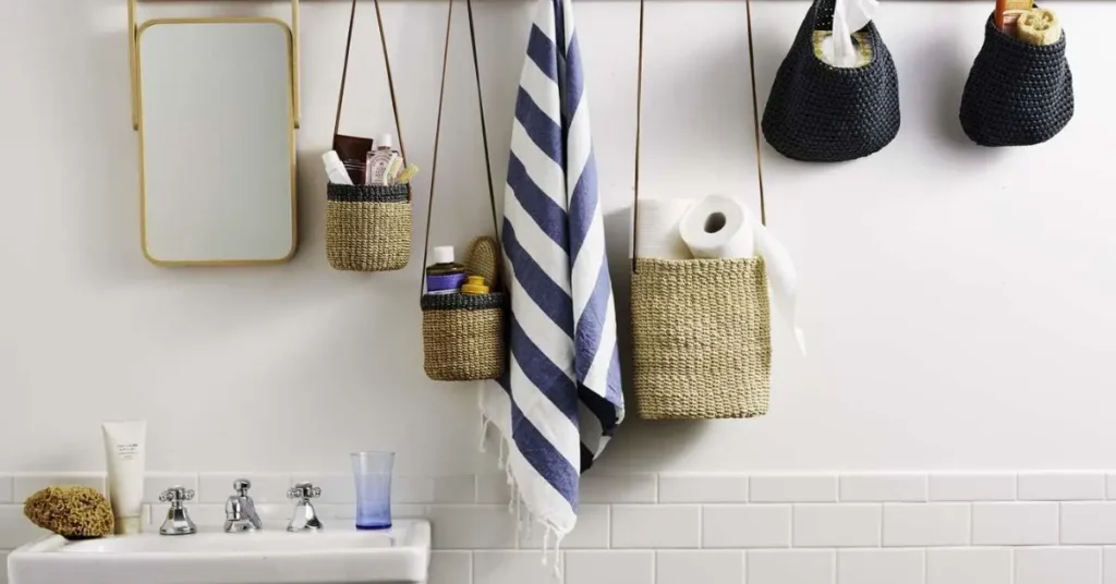 should you store towels in the bathroom