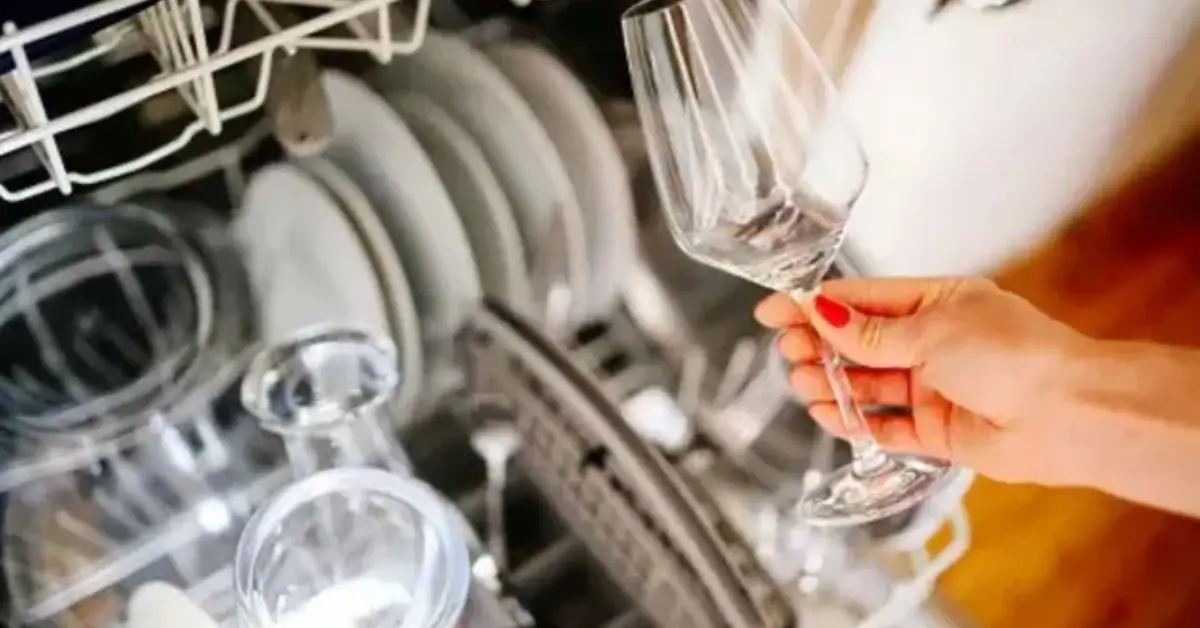 why you should never handwash wine glasses