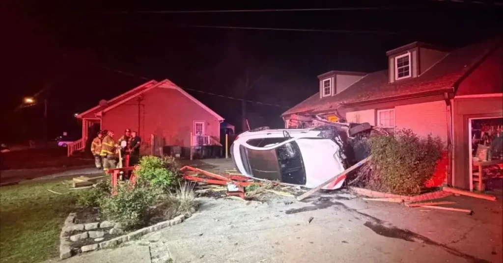 Cars Crash Into Murfreesboro Home