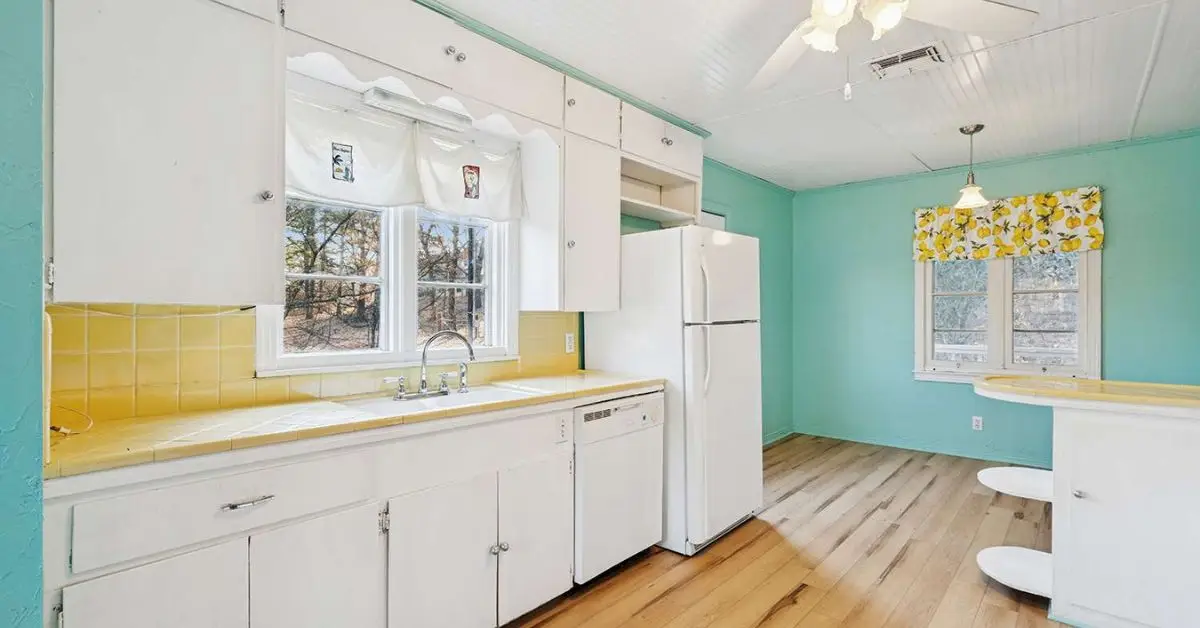 Miranda Lambert childhood home sold