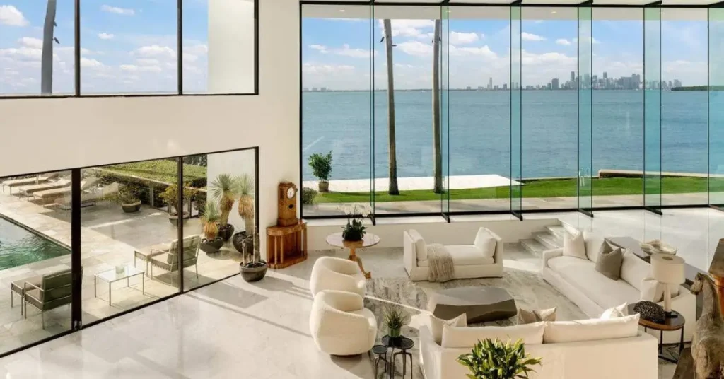 The Miami Estate Featured in Scarface for sale