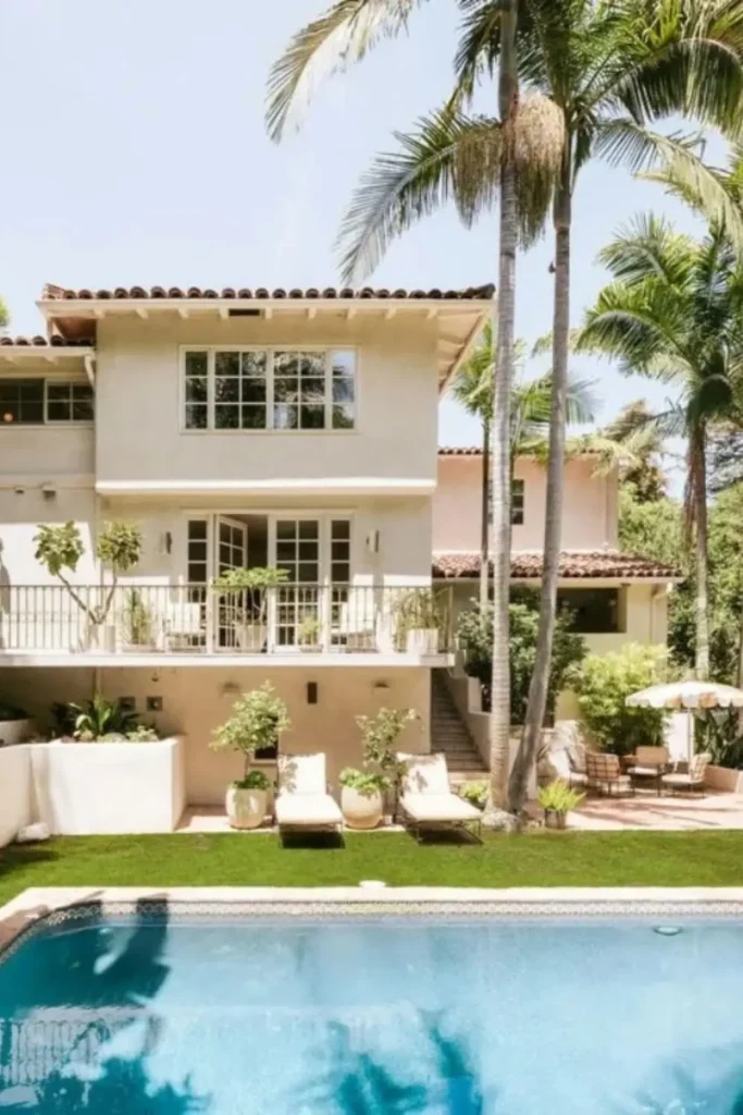 Aubrey Plaza Slashes $1.2 Million From Los Angeles Home Price