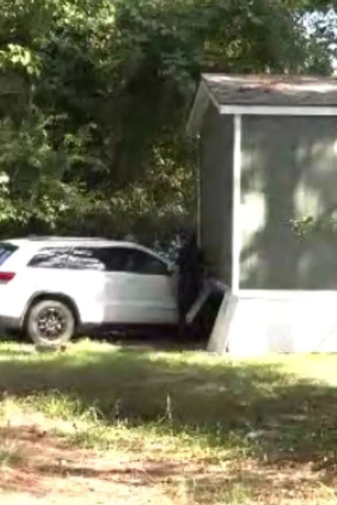 Car Crashes Into Smith County Mobile Home