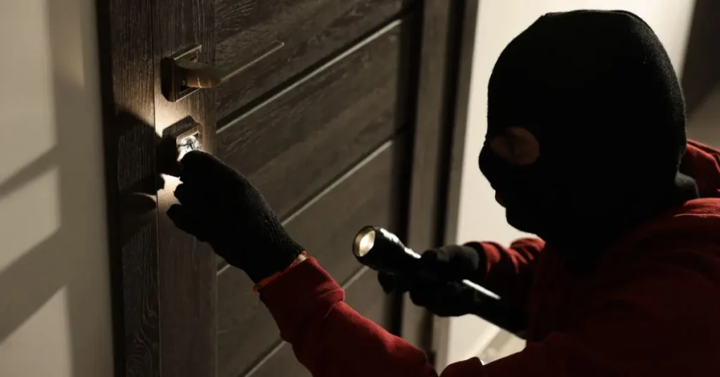 San Fernando Valley Home Was Burglarized