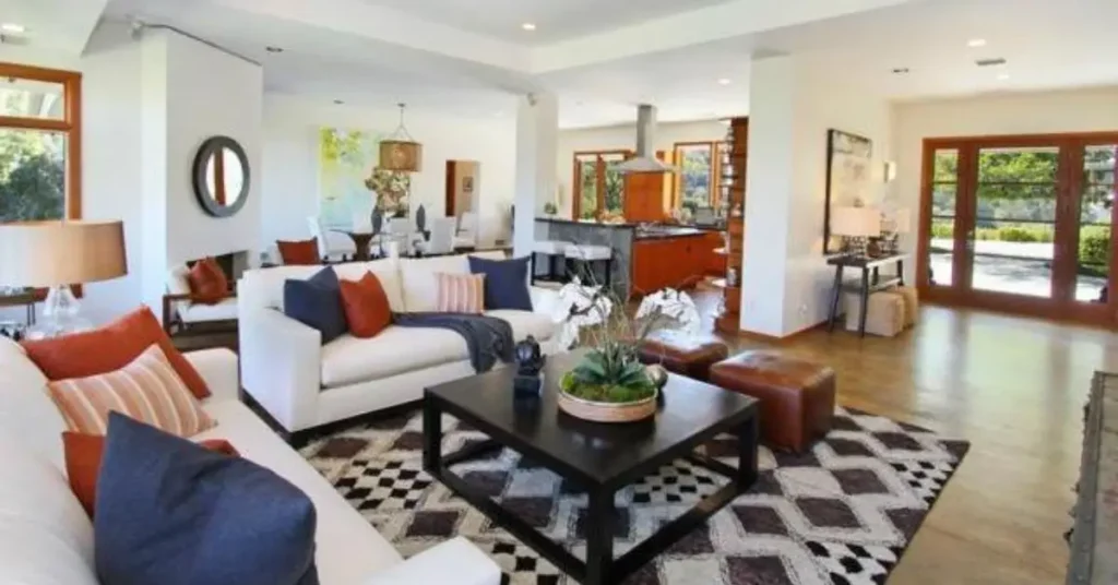 maggie q arizona house renovation