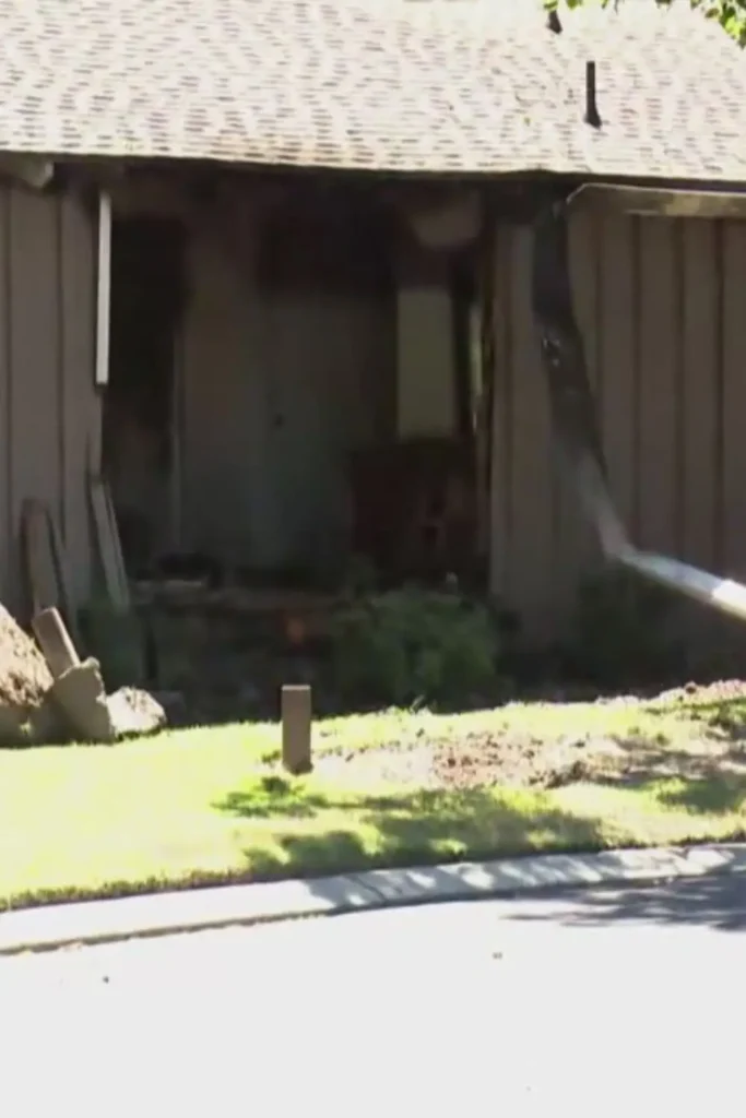 Modesto House Crash