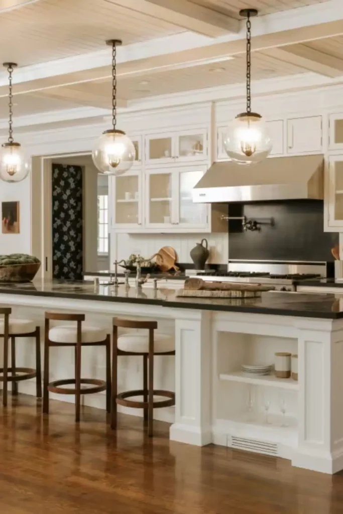 Sarah Michelle Gellar Lists Her Brentwood Home