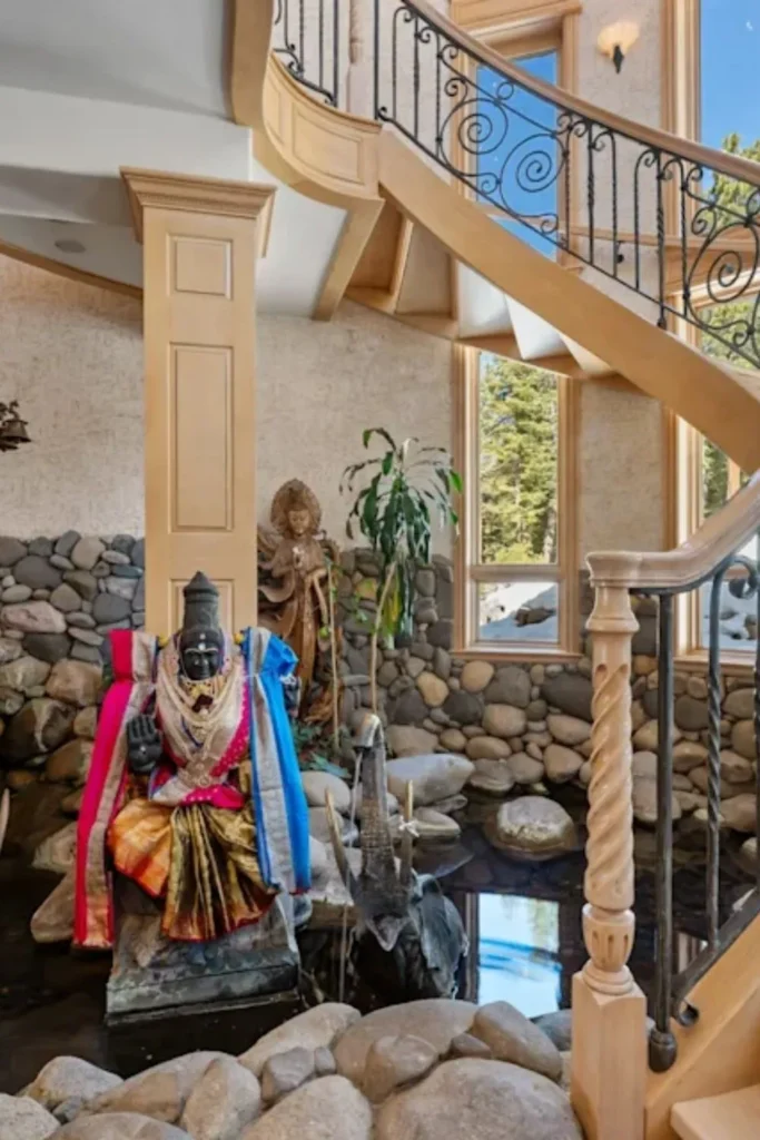 ultraluxe oceanside megamansion sells for 10 million