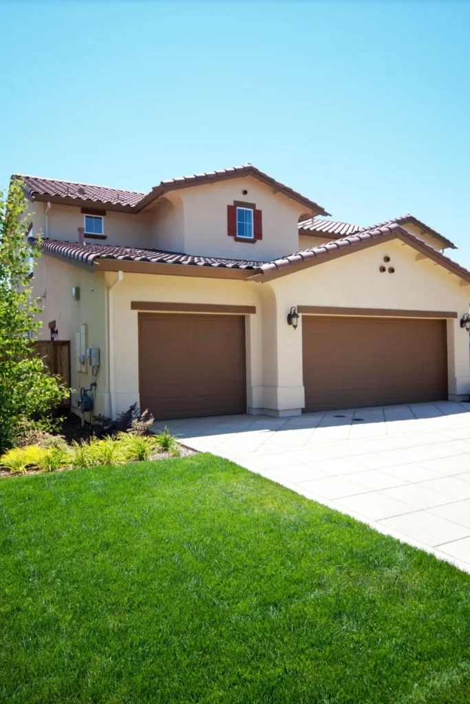 This California Street Has Government Rules That Stop Homeowners From Changing Their Own Houses