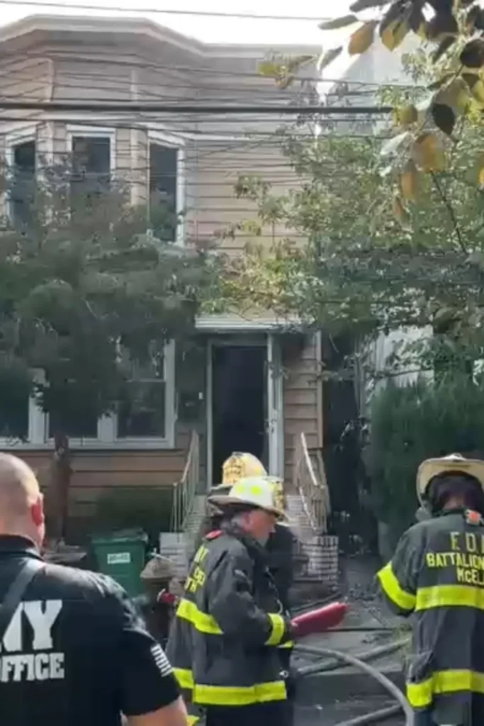 Woodhaven Fire Spread to 3 Homes