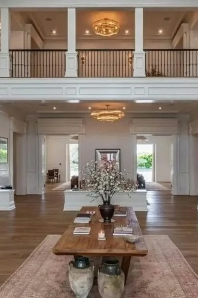 jennifer lopez ben affleck mansion sale escrow buyer