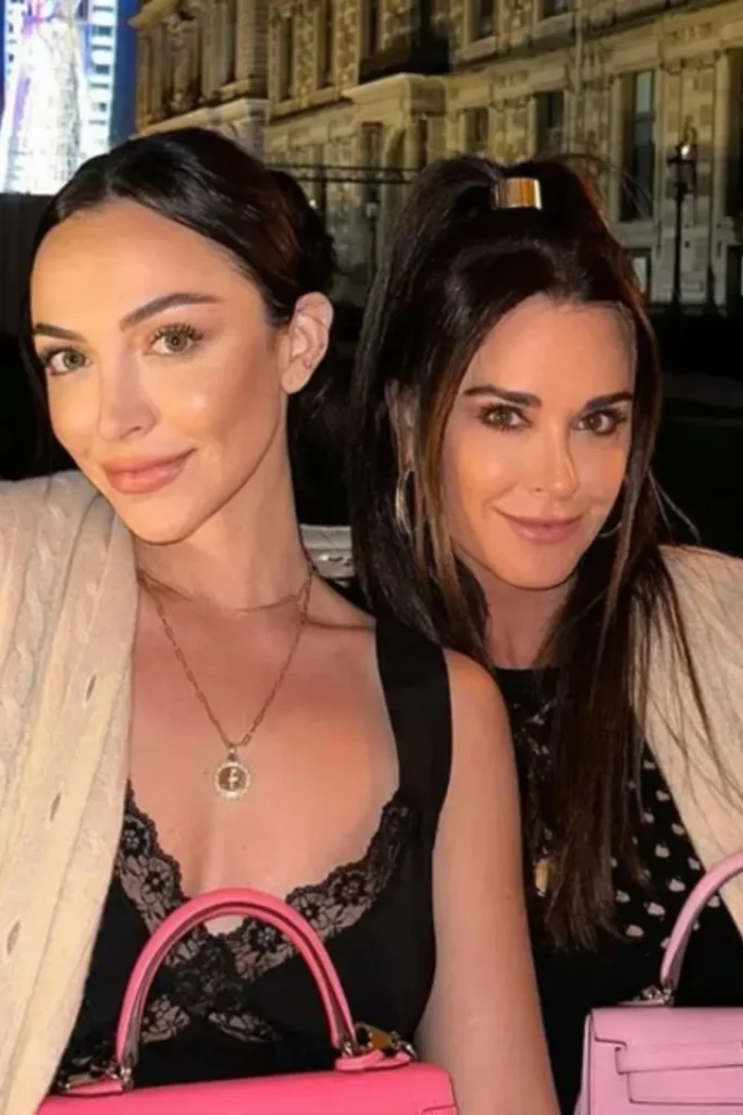 kyle richards real housewives farrah aldjufrie pregnant grandma